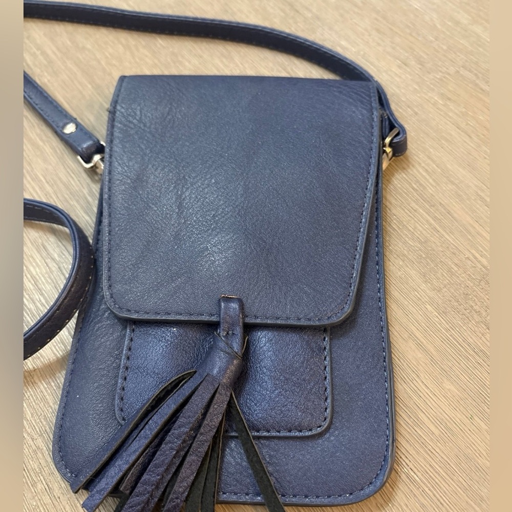 Cell Phone Navy Crossbody w/ CC slots